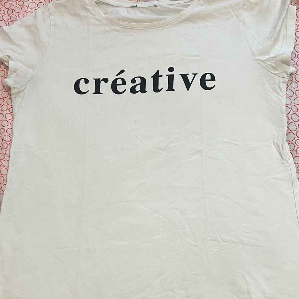 Créative Cream Short Sleeve Women's Tee